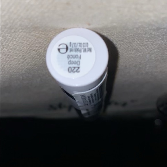 Makeup - Picture 4 of 4